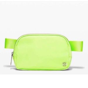 Lululemon Everywhere Belt Bag